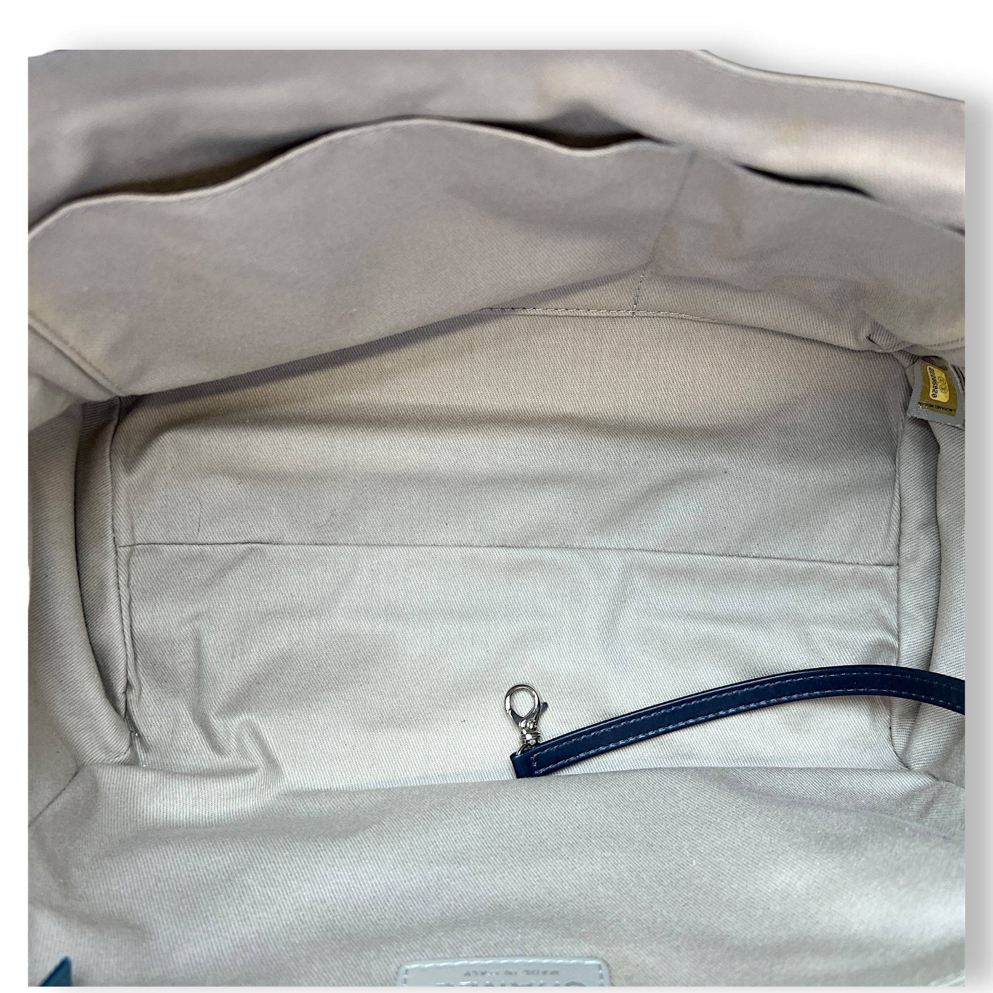 Deauville Medium Blue Tote Bag in Calfskin, Silver hardware - Image 11