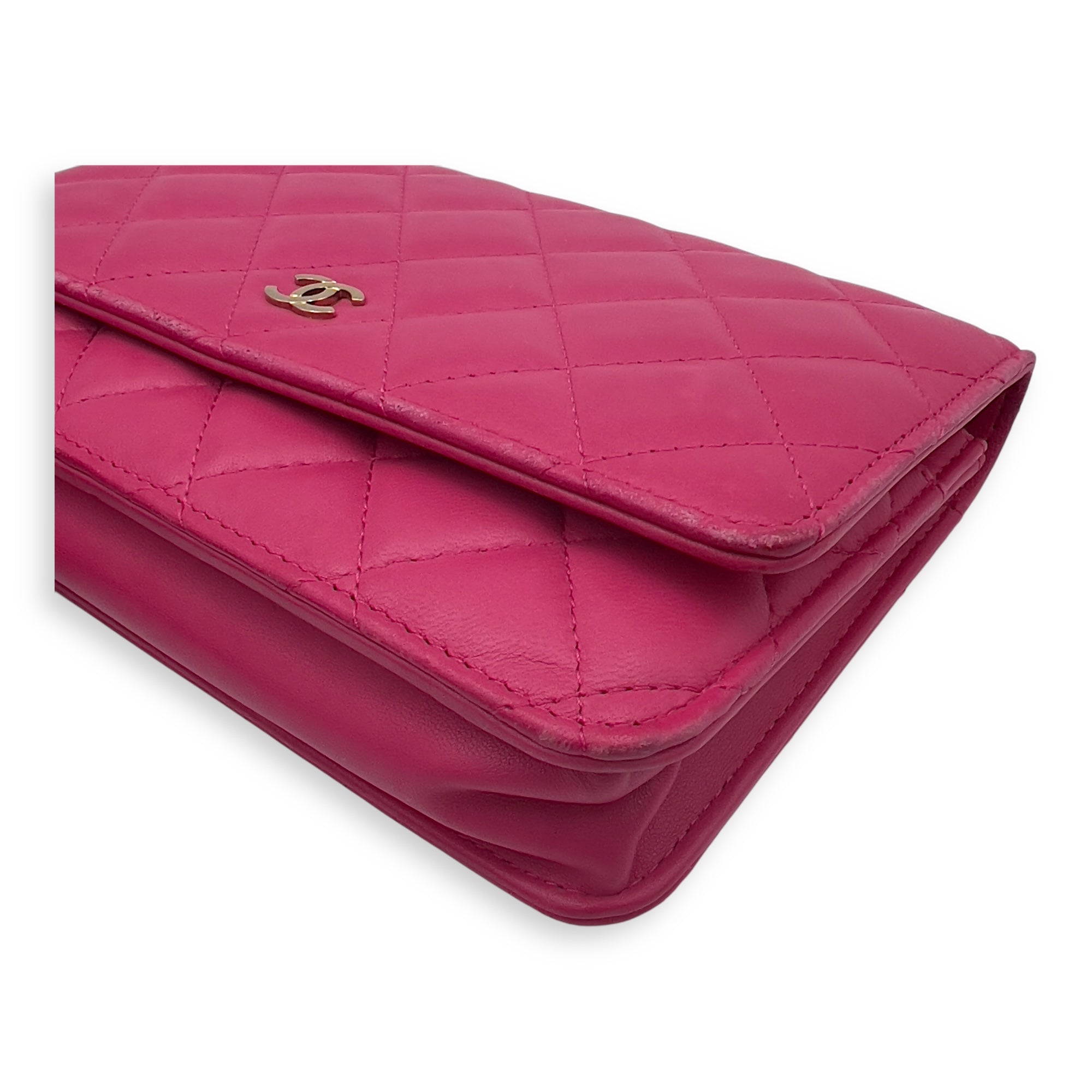 CC Wallet On Chain Pink in Lambskin, Gold hardware - Image 14