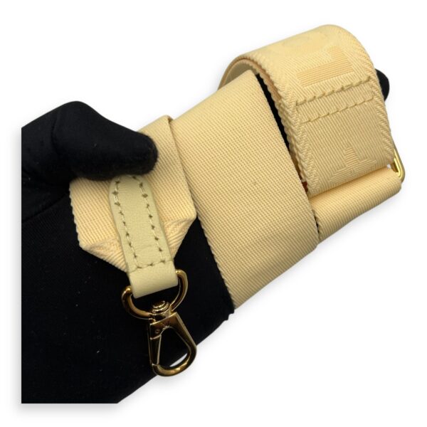 Bubblegram Wallet on Strap Yellow Crossbody Bag in Lambskin, Gold hardware - Image 27