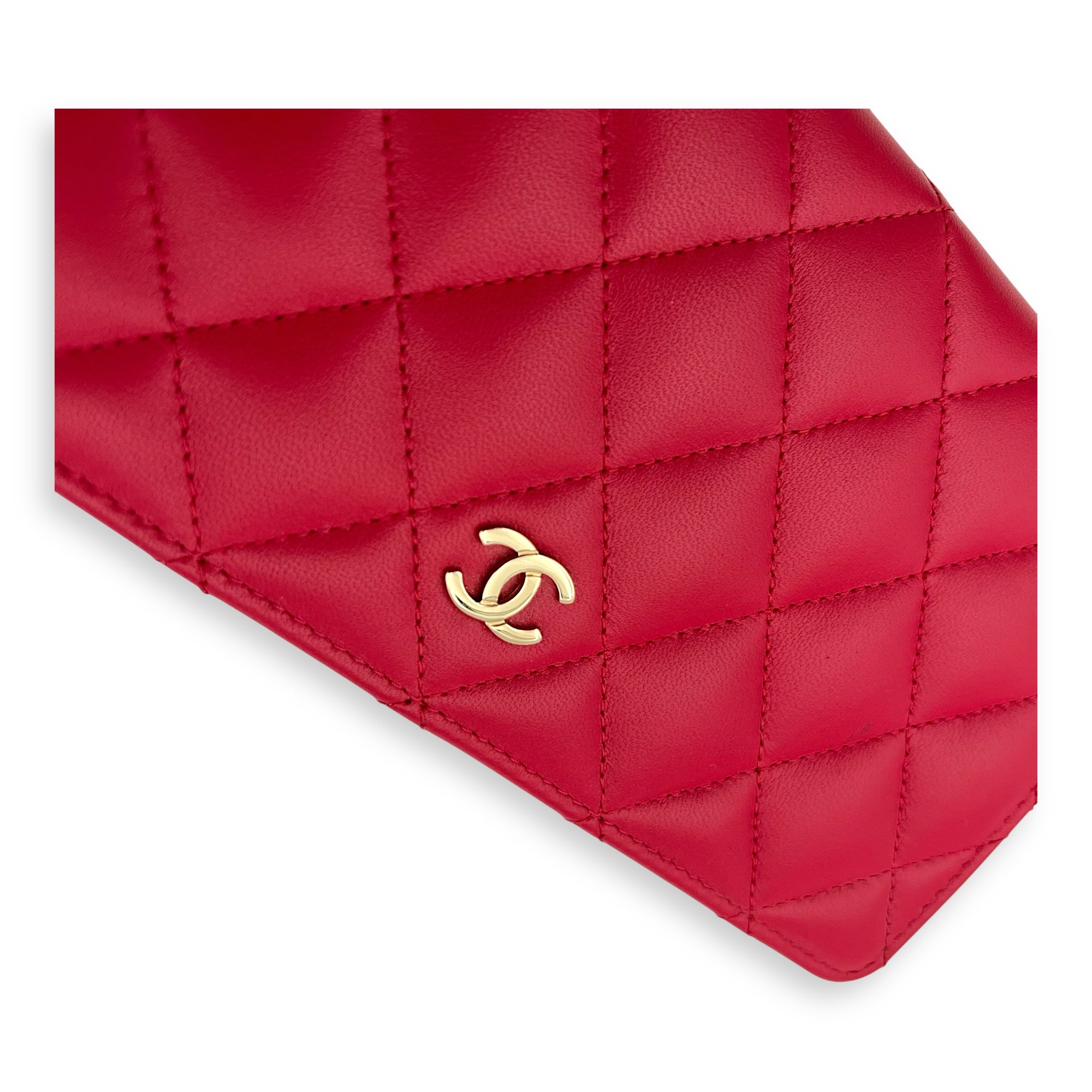 Classic Wallet Red in Lambskin, Gold hardware - Image 6