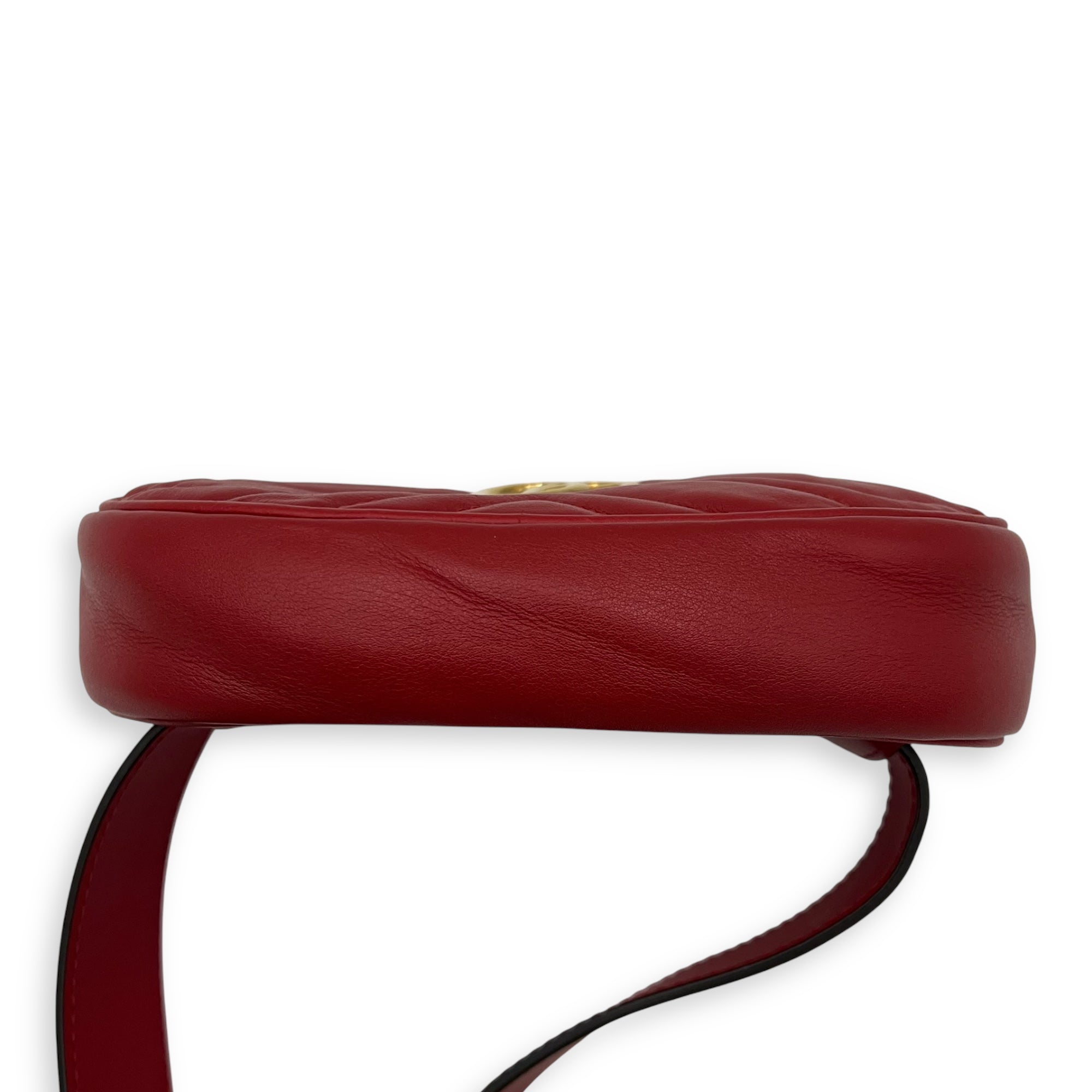 GG Marmont Belt Bag Red in Calfskin, Gold hardware - Image 6