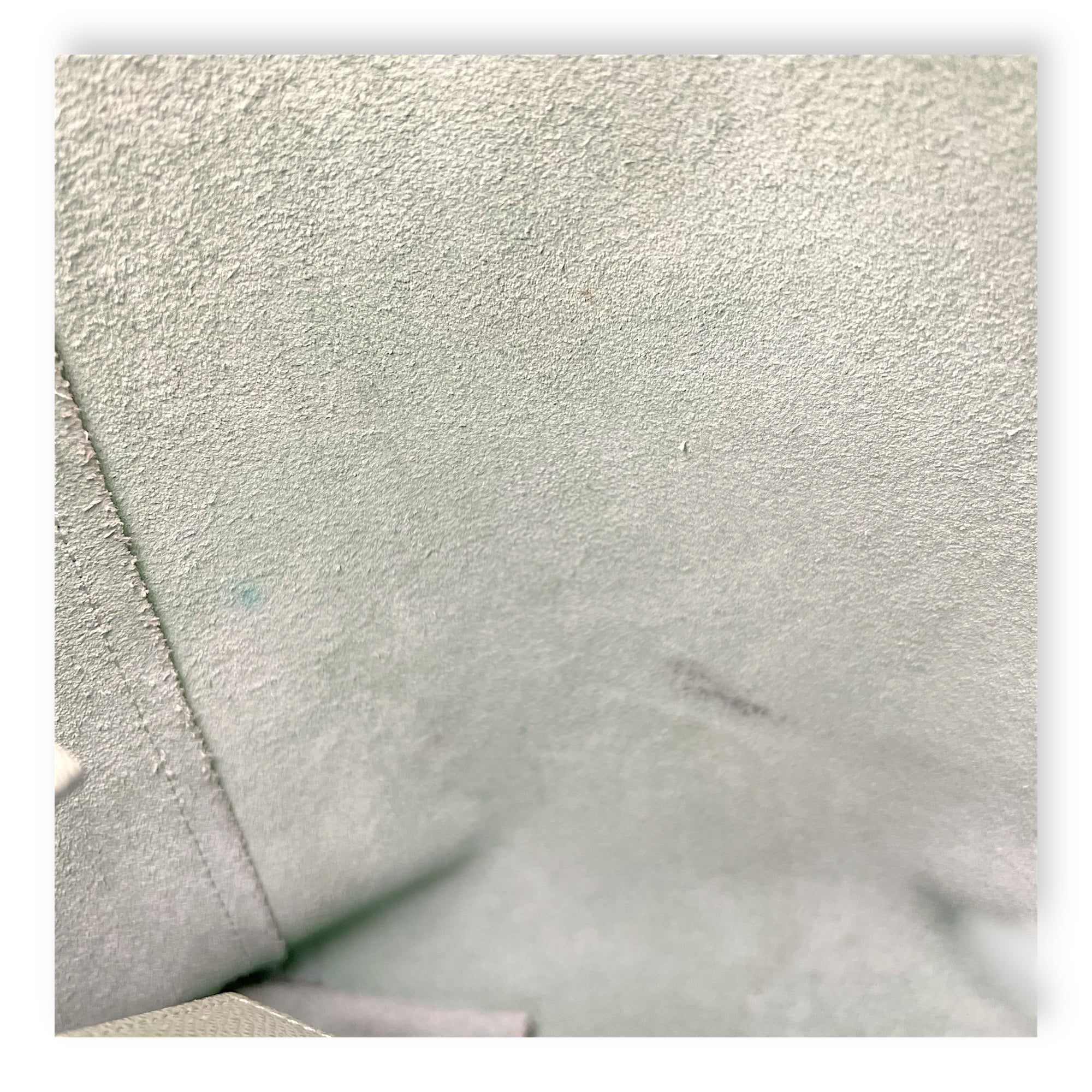 Cabas Green Tote Bag in Calfskin, Gold hardware - Image 10