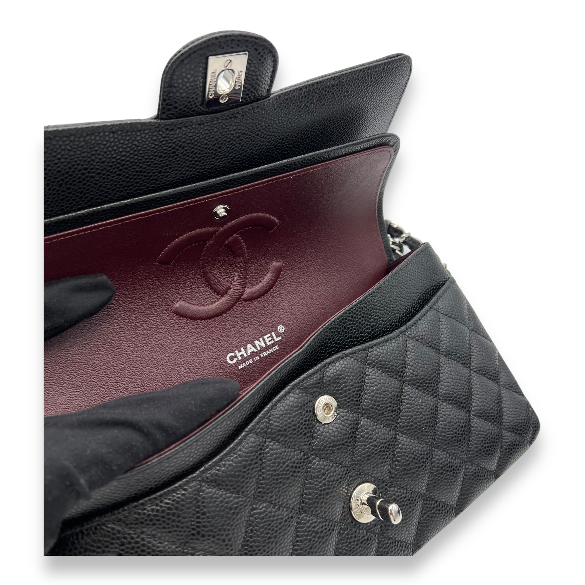 Classic Medium Black Shoulder Bag in Caviar Leather, Silver hardware - Image 9