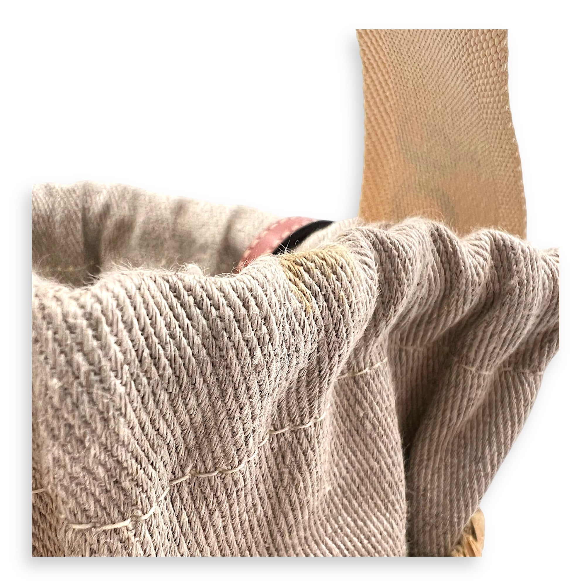 Woody Beige Bucket Bag in Raffia, Gold hardware - Image 10