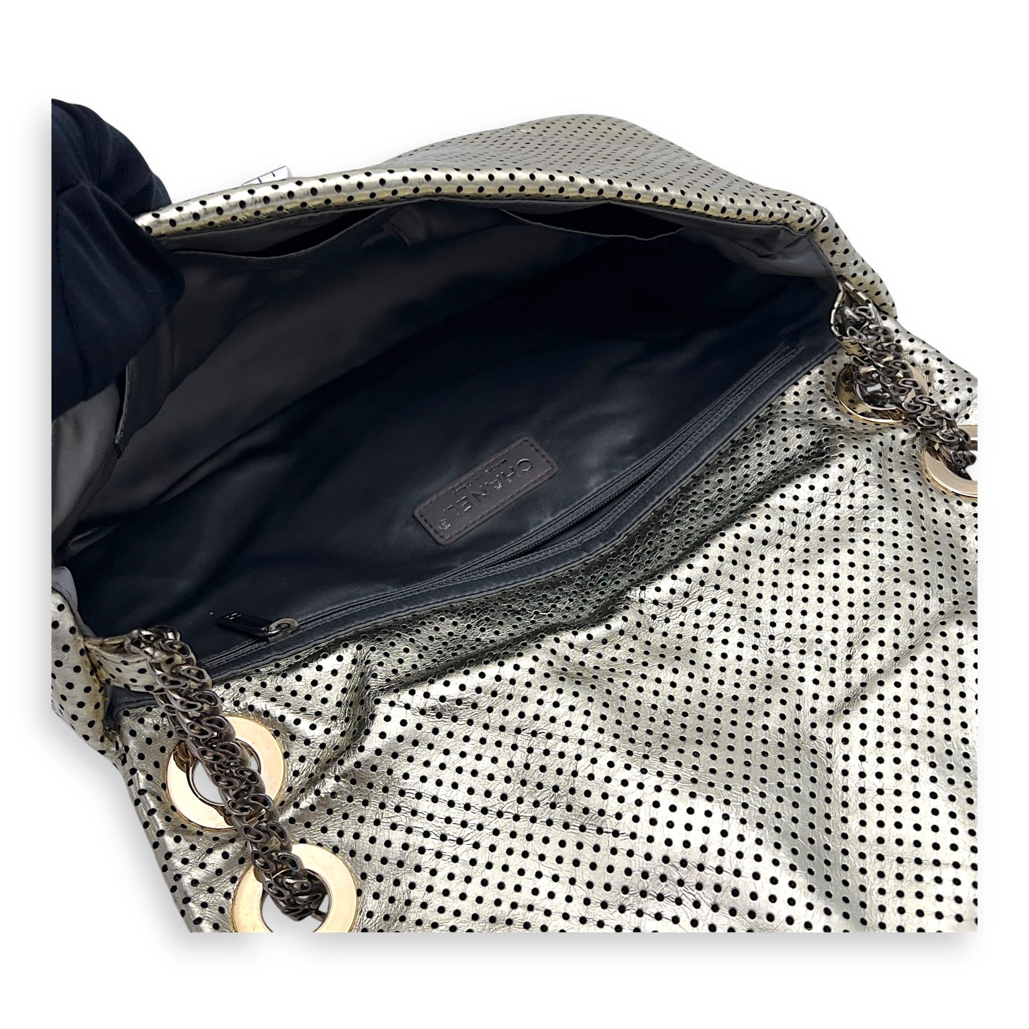 2.55 Gold Shoulder Bag in Perforated calfskin, Gold hardware - Image 10