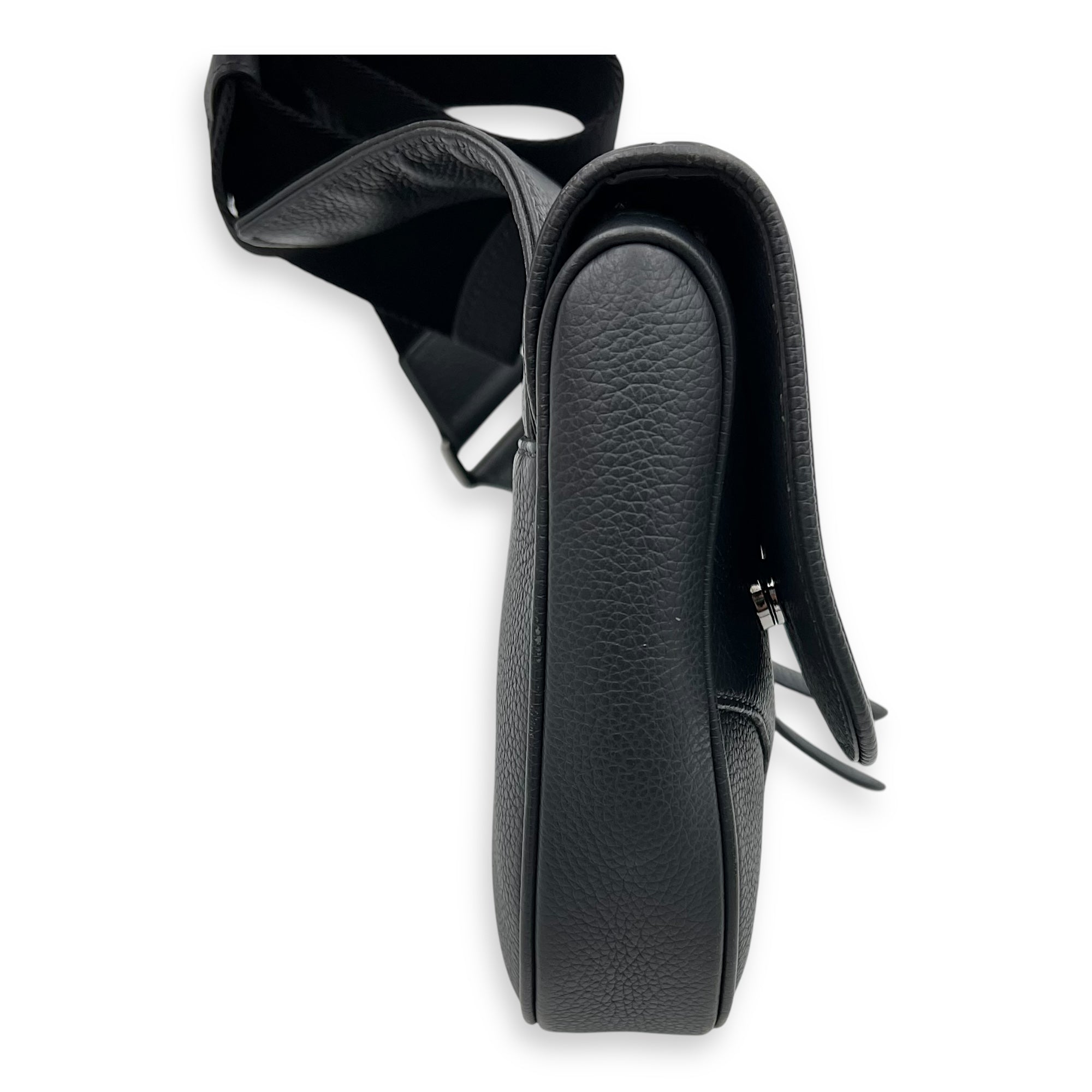 Saddle Crossbody Bag Black in Calfskin, Silver hardware - Image 4