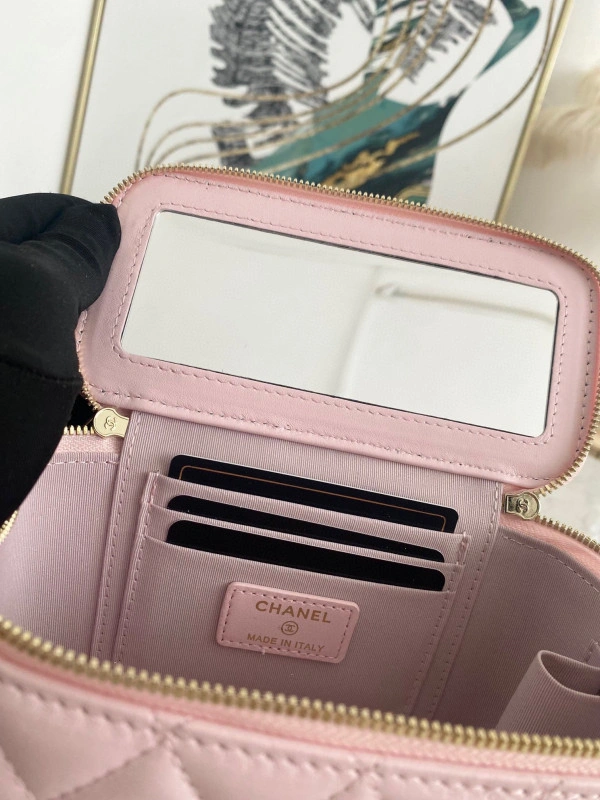 SportInspired CHANEL CHANELUTCH WITH CHAIN 1251 - Image 7