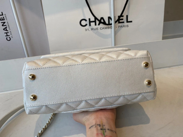 Trendy CHANEL FLAP BAG WITH TOP HANDLE 1037 - Image 7