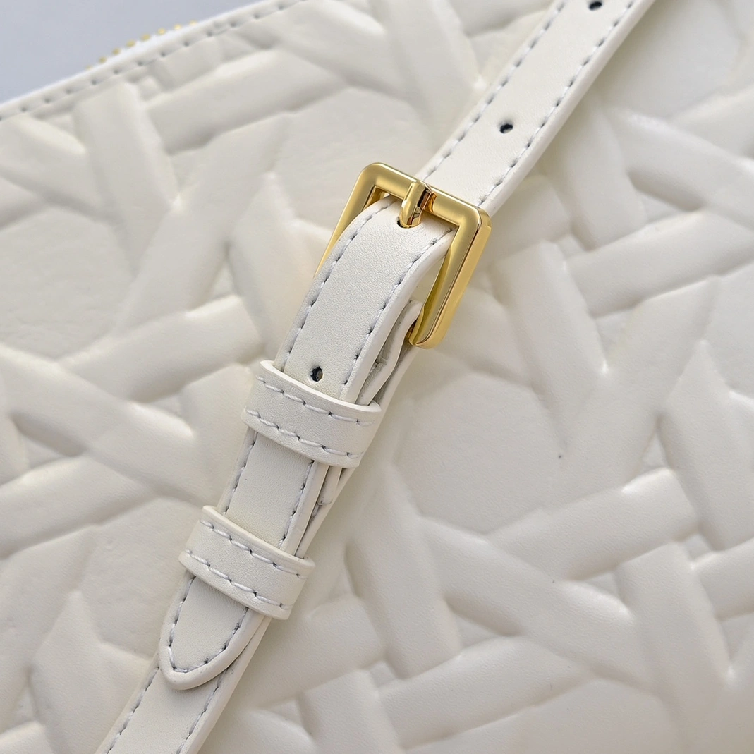 Bold 867 Christian Dior AAA Quality Messenger Bags For Women - Image 6