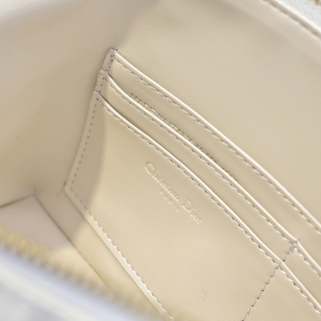 Bold 867 Christian Dior AAA Quality Messenger Bags For Women - Image 8