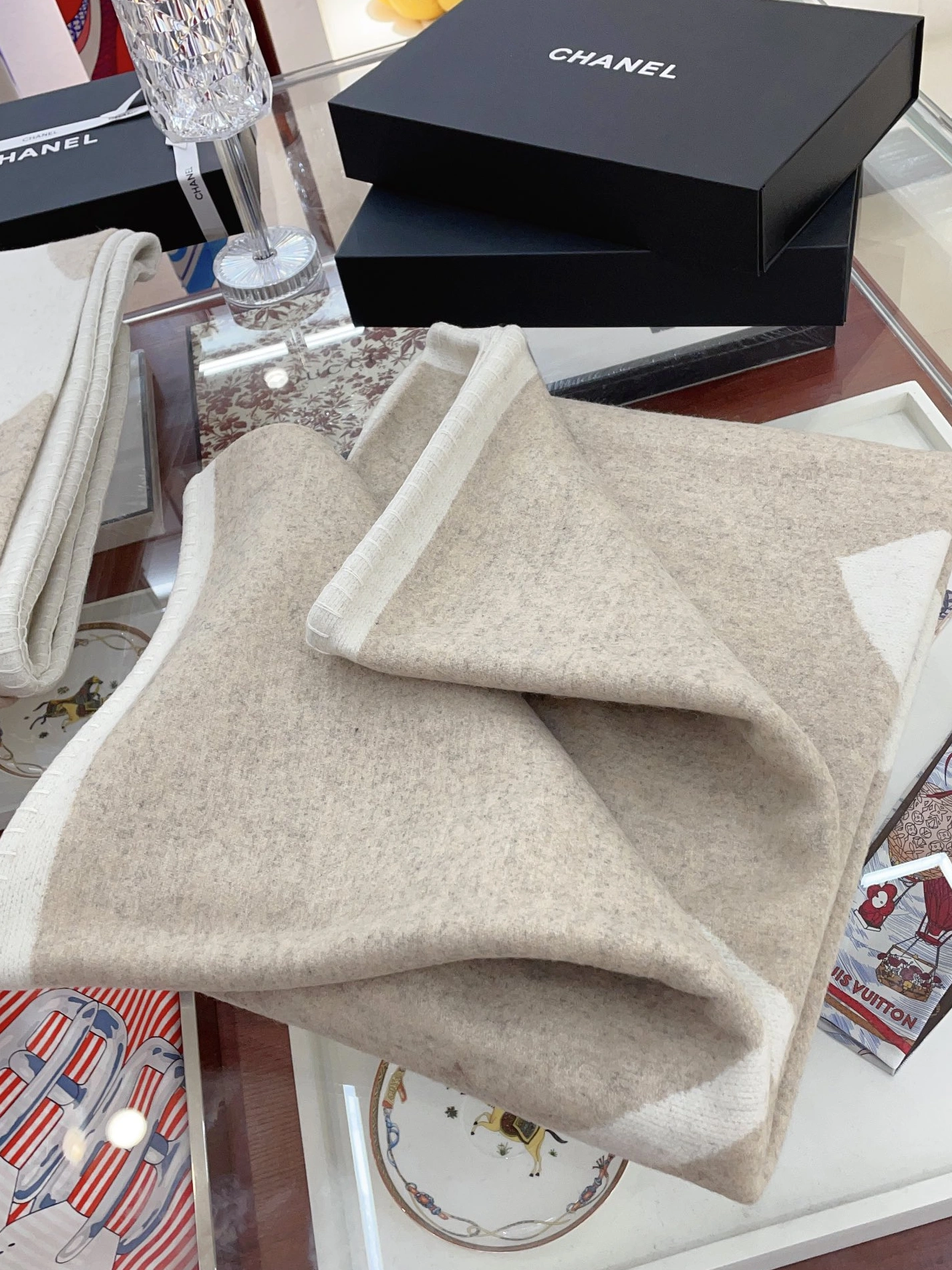 Chanel Blanket SportInspired 4511 - Image 4