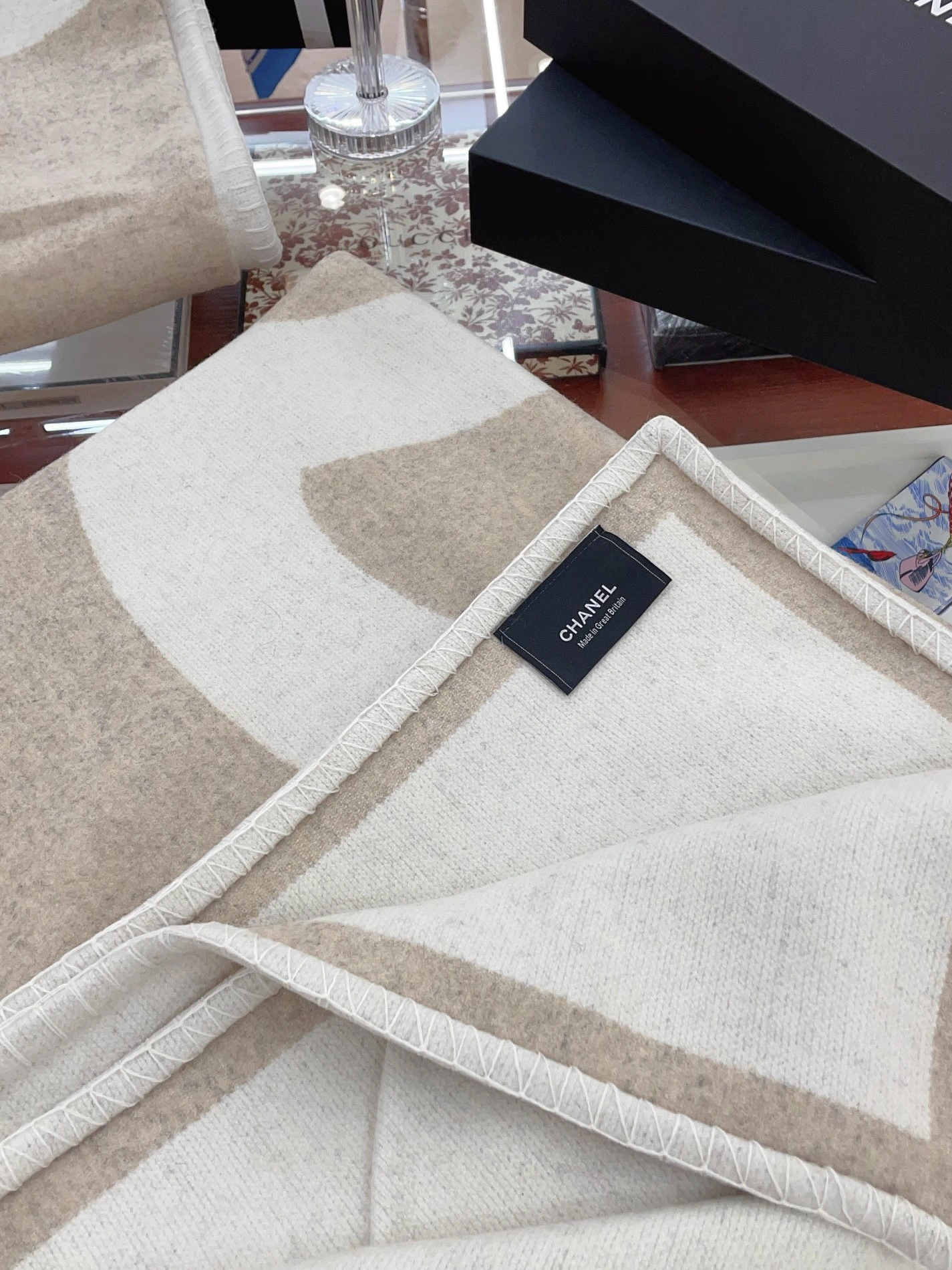 Chanel Blanket SportInspired 4511 - Image 5