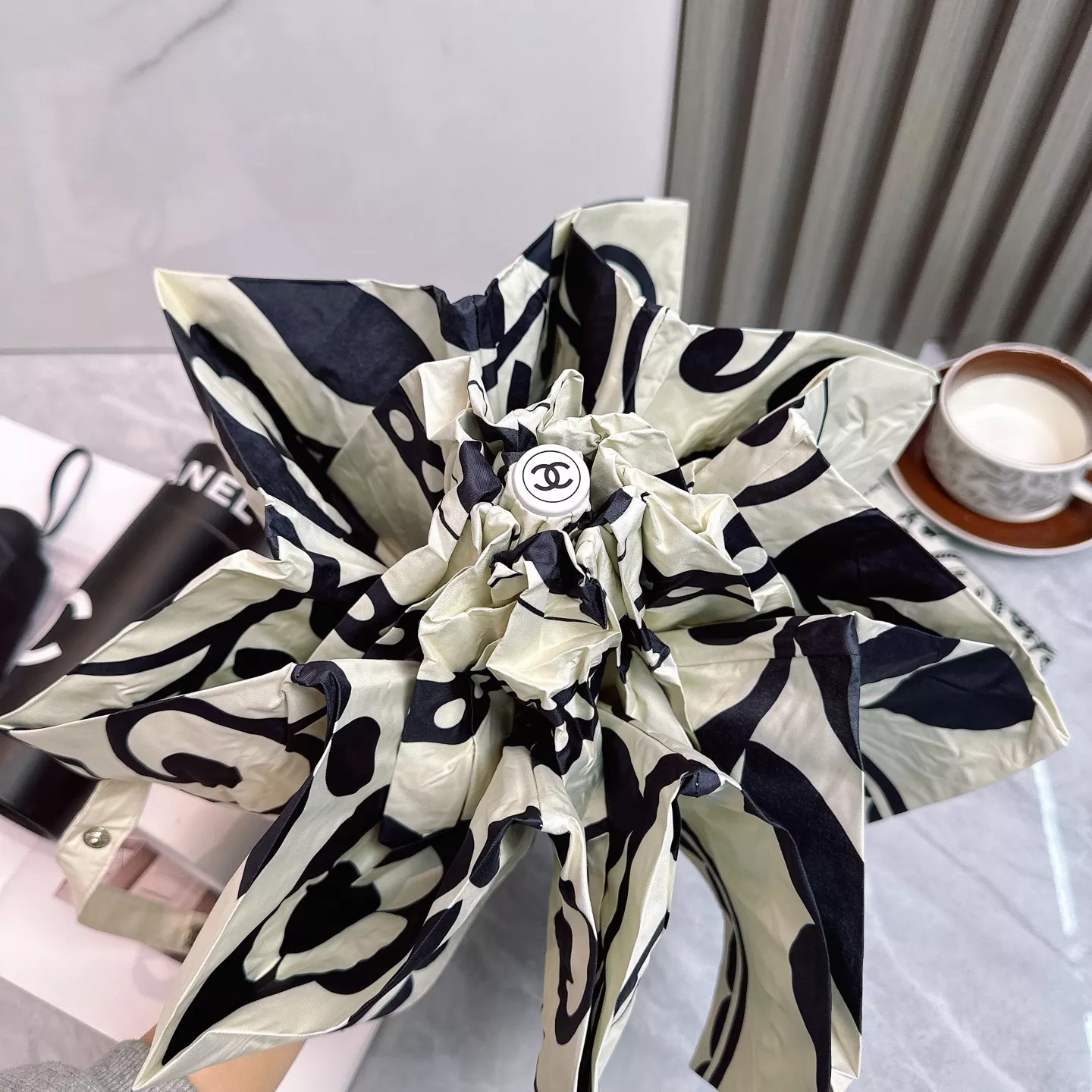 Chanel Umbrellas Classic 1724 - Image 5