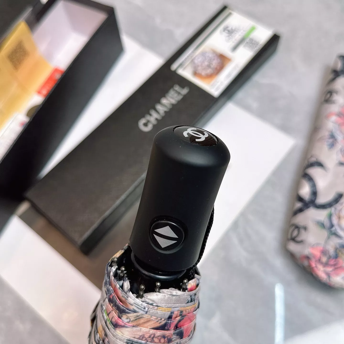 Chanel Umbrellas Stylish 6115 - Image 3