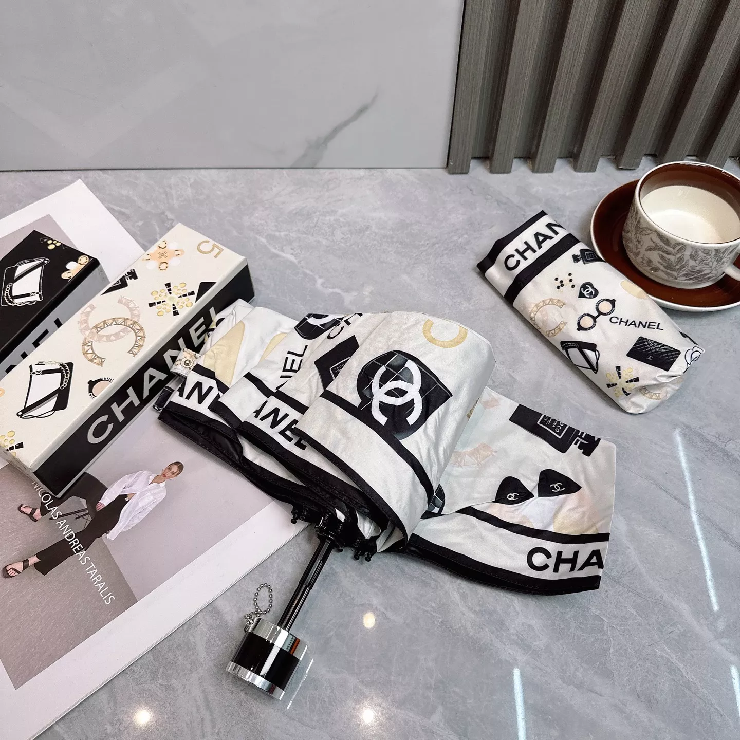 Chanel Umbrellas Vibrant 8713 - Image 3