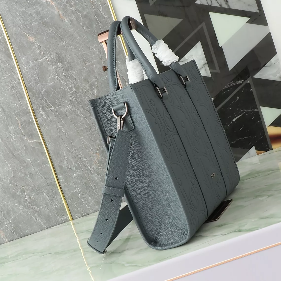 Christian Dior AAA Man Handbags Efficient 9198