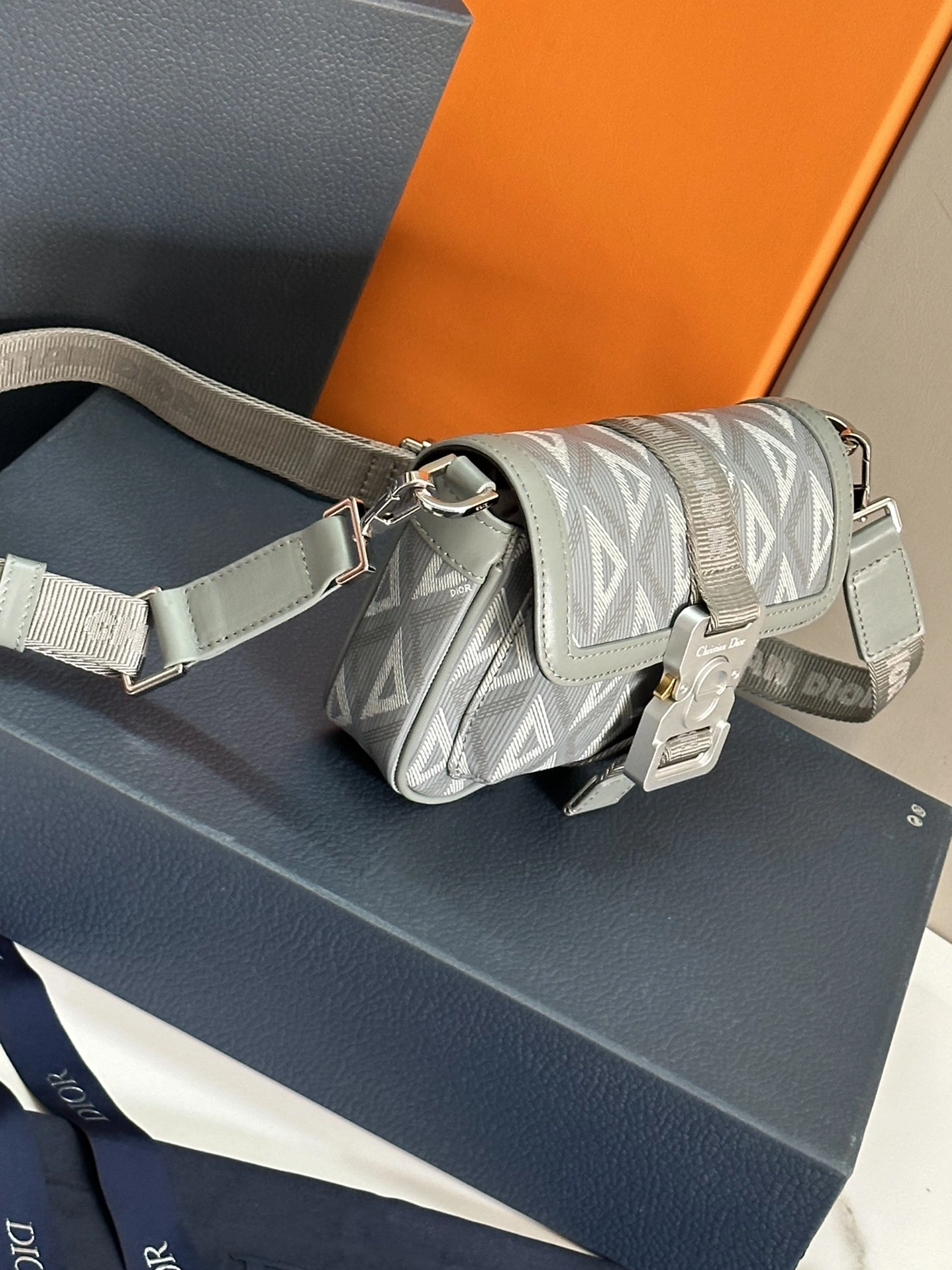 Christian Dior AAA Man Messenger Bags Affordable 6546 - Image 6