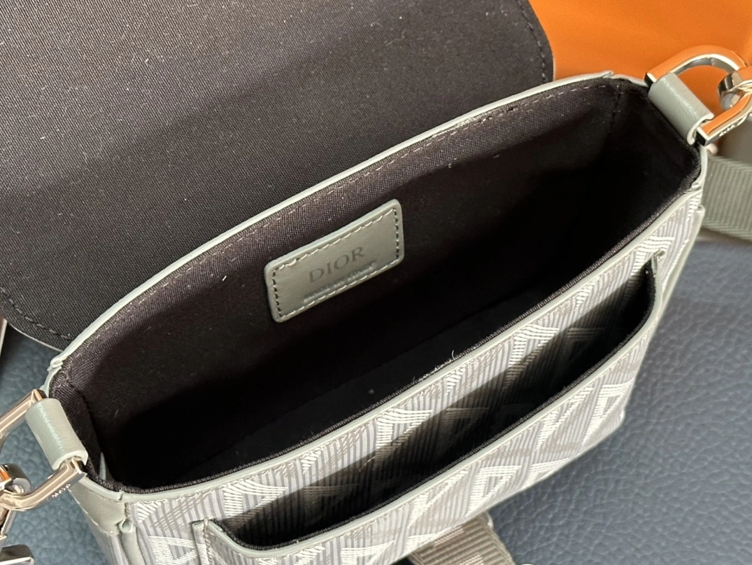 Christian Dior AAA Man Messenger Bags Affordable 6546 - Image 7