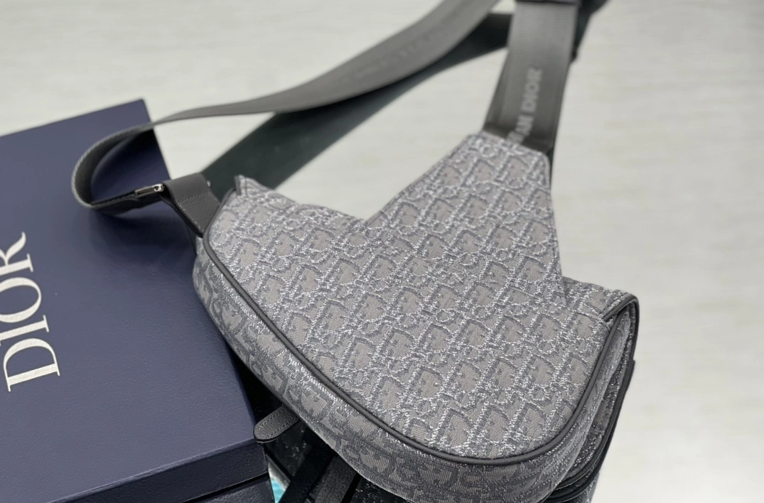 Christian Dior AAA Man Messenger Bags Soft 1835 - Image 3