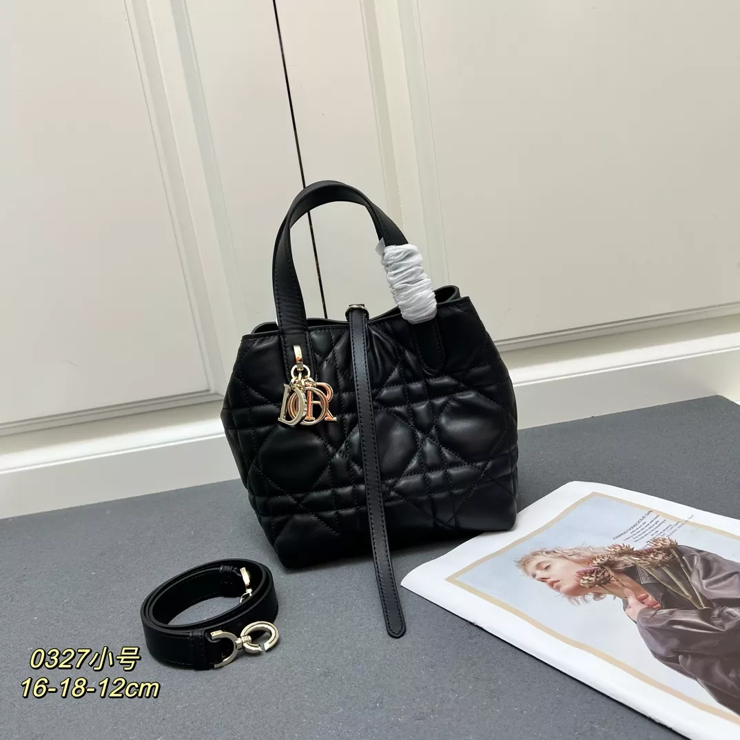 Christian Dior AAA Quality Handbags For Women Durable 677 - Image 3