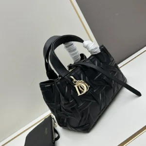 Christian Dior AAA Quality Handbags For Women Sophisticated 1685