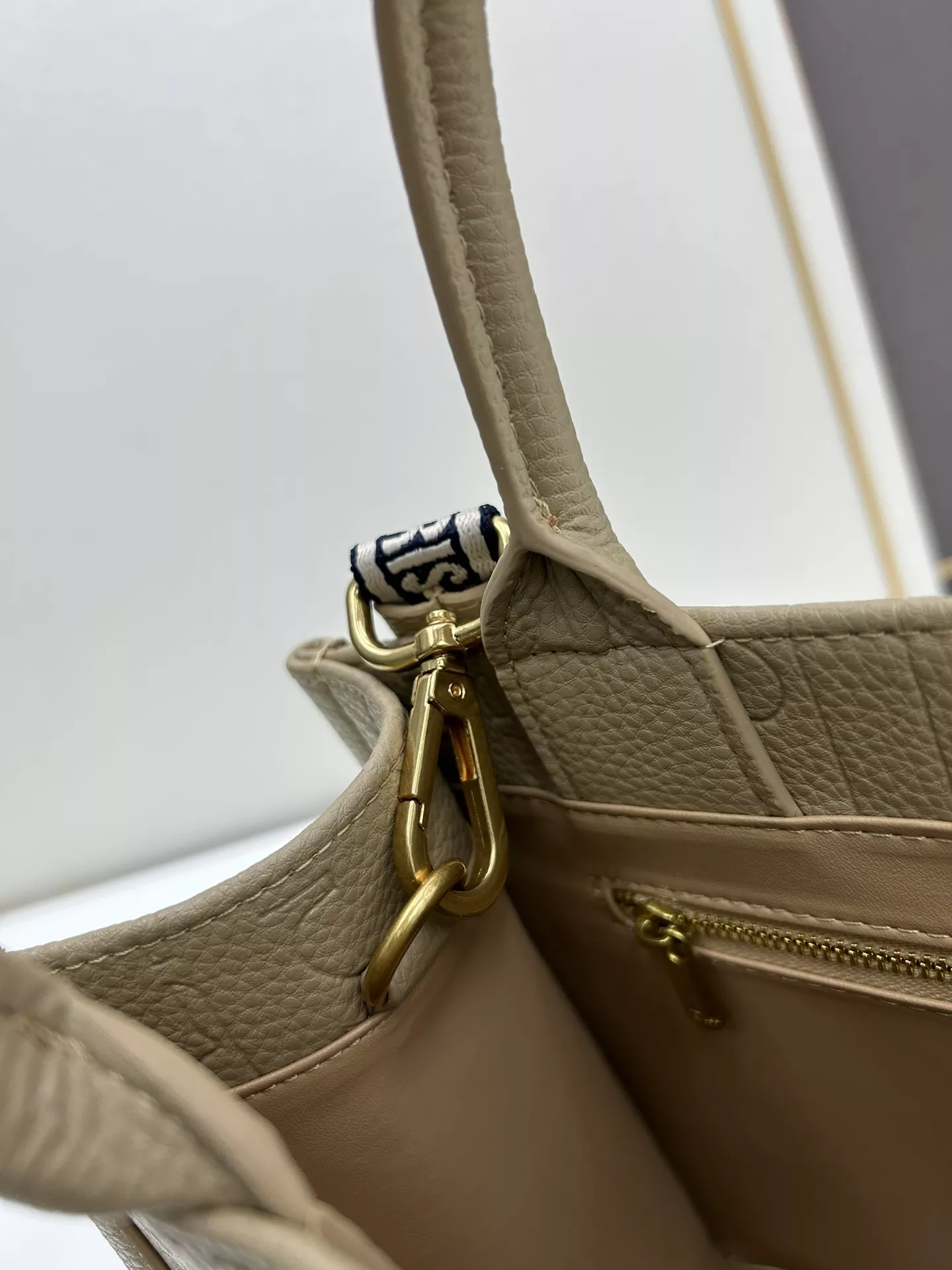 Christian Dior AAA Quality Handbags For Women WellDesigned 1224 - Image 6