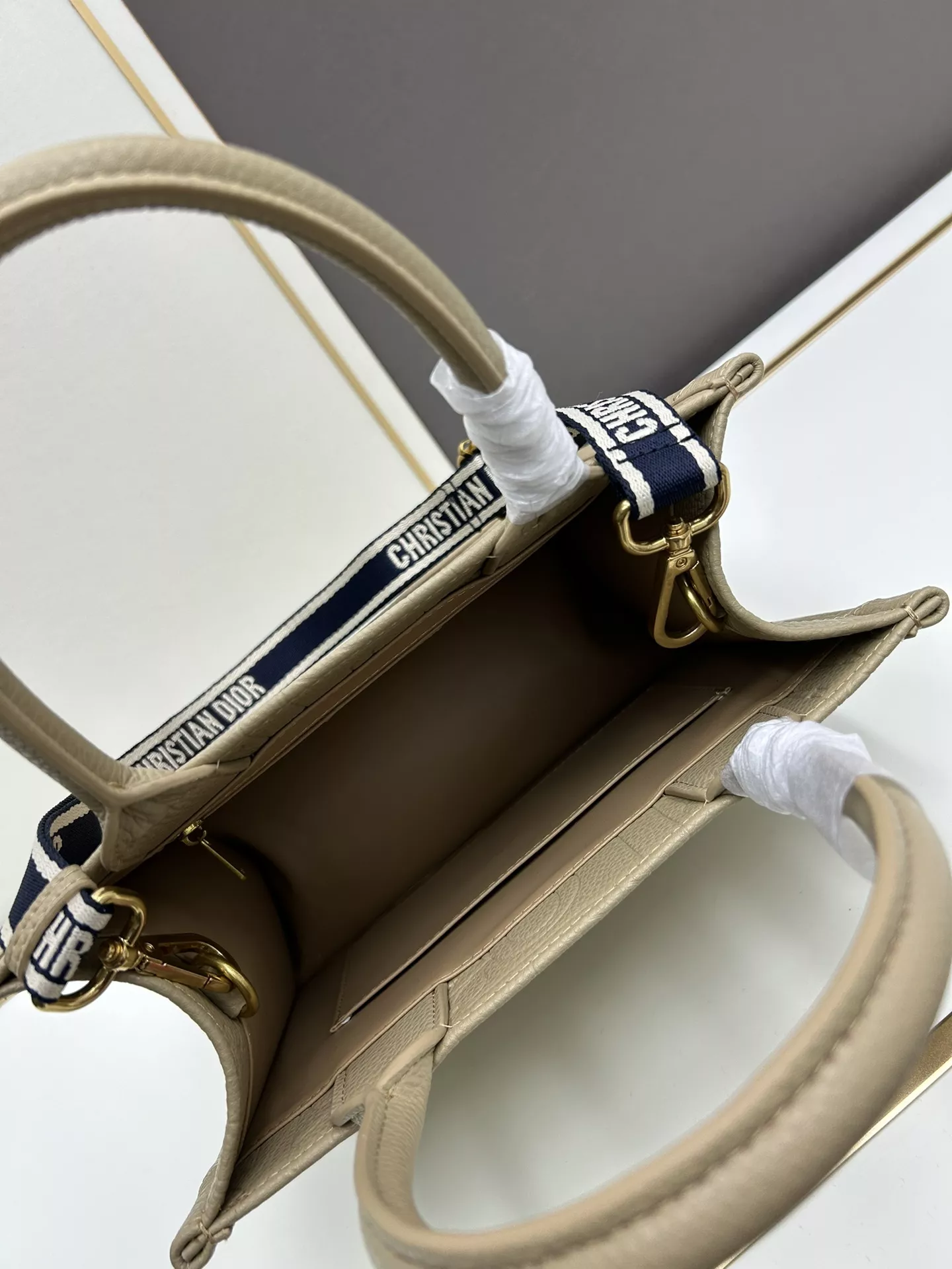 Christian Dior AAA Quality Handbags For Women WellDesigned 1224 - Image 7