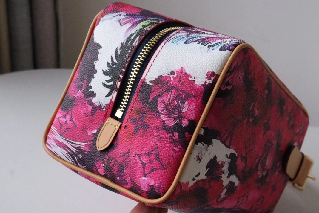 Classic 5656 Louis Vuitton AAA Quality Handbags For Women - Image 7