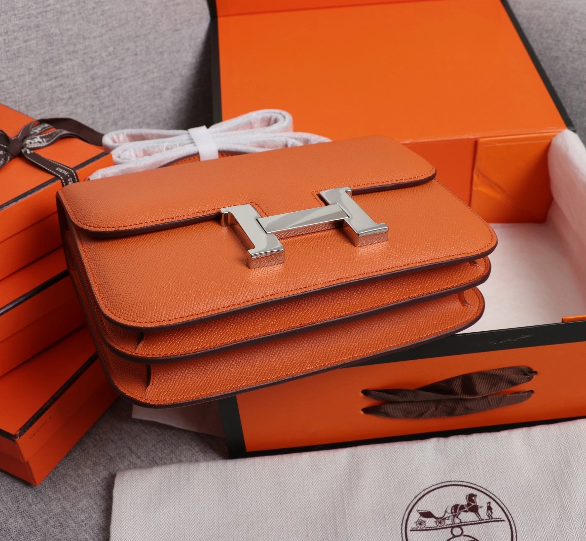 Classic 5668 Hermes AAA Quality Messenger Bags For Women - Image 3