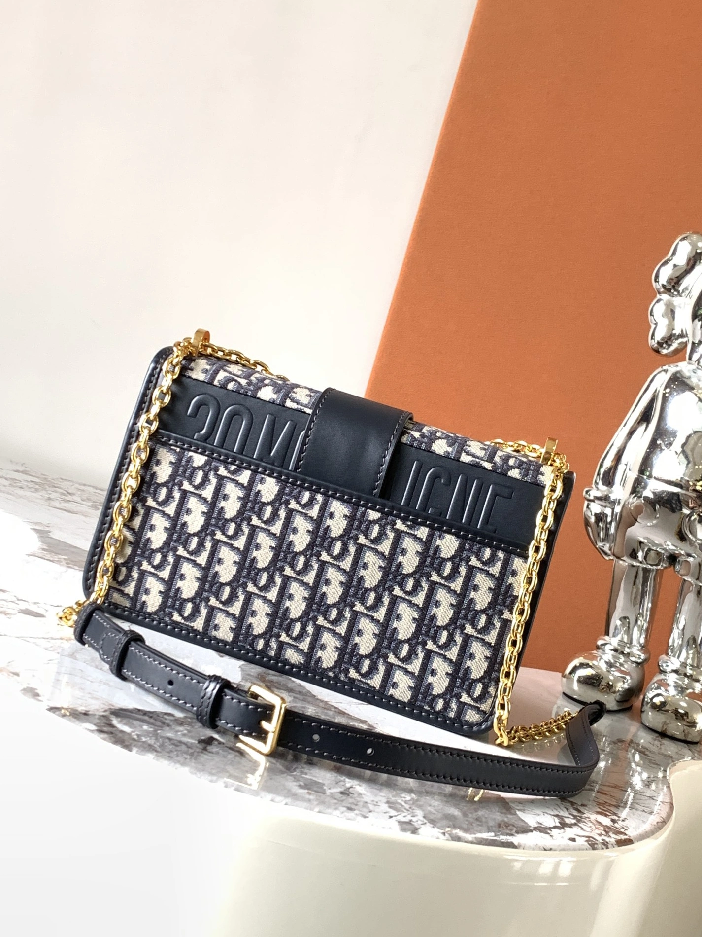 Comfortable 176 Christian Dior AAA Quality Messenger Bags For Women - Image 3