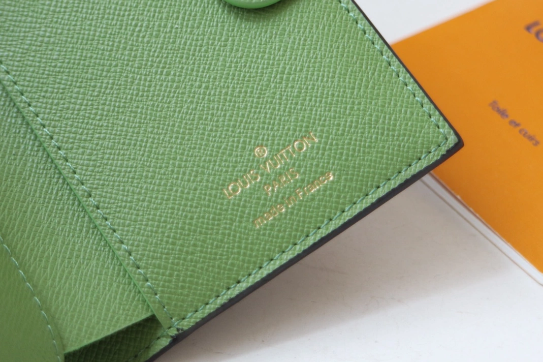 Durable 9904 Louis Vuitton AAA Quality Card Case In Green - Image 6