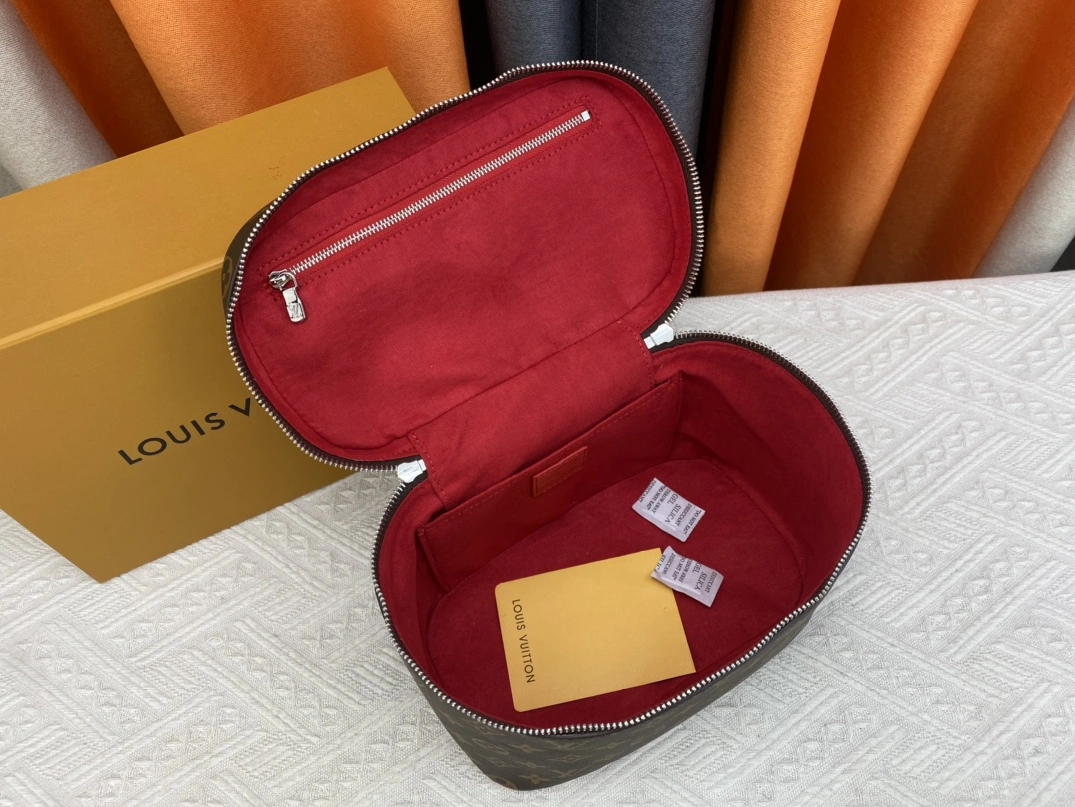 EasyMatch 3462 Louis Vuitton AAA Quality Handbags For Women - Image 8