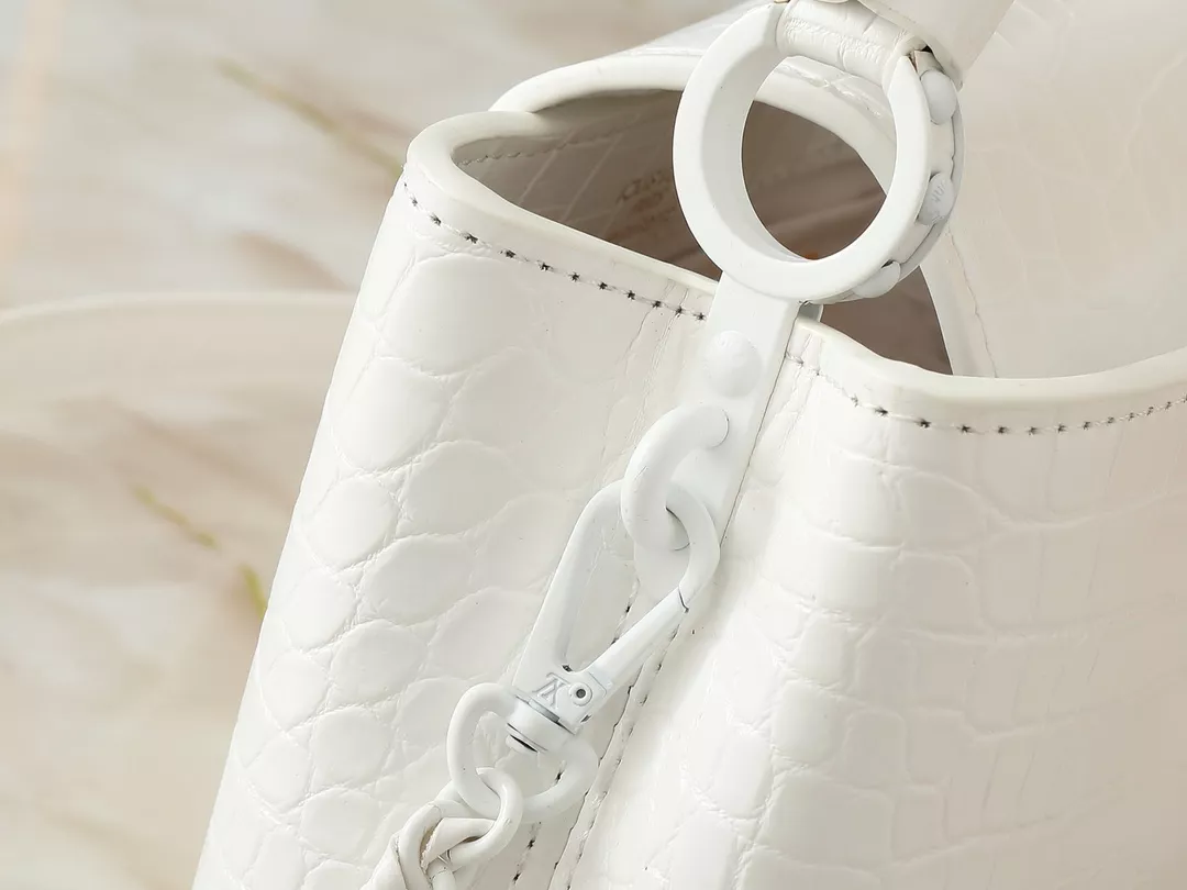 EasyMatch 4370 Louis Vuitton AAA Quality Messenger Bags For Women - Image 7