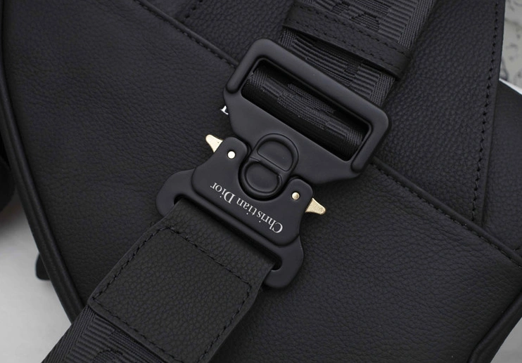 Efficient 9568 Christian Dior AAA Man Messenger Bags - Image 3