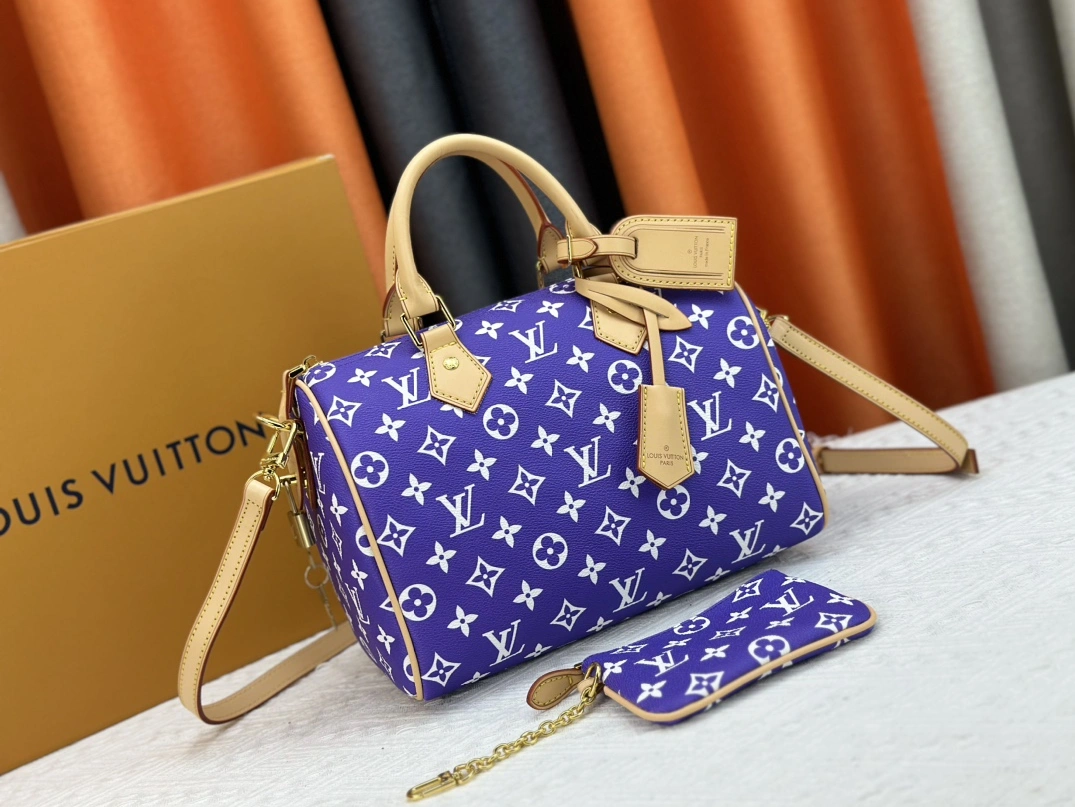 EyeCatching 4216 Louis Vuitton AAA Quality Handbags For Women