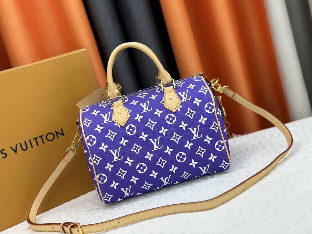 EyeCatching 4216 Louis Vuitton AAA Quality Handbags For Women - Image 4