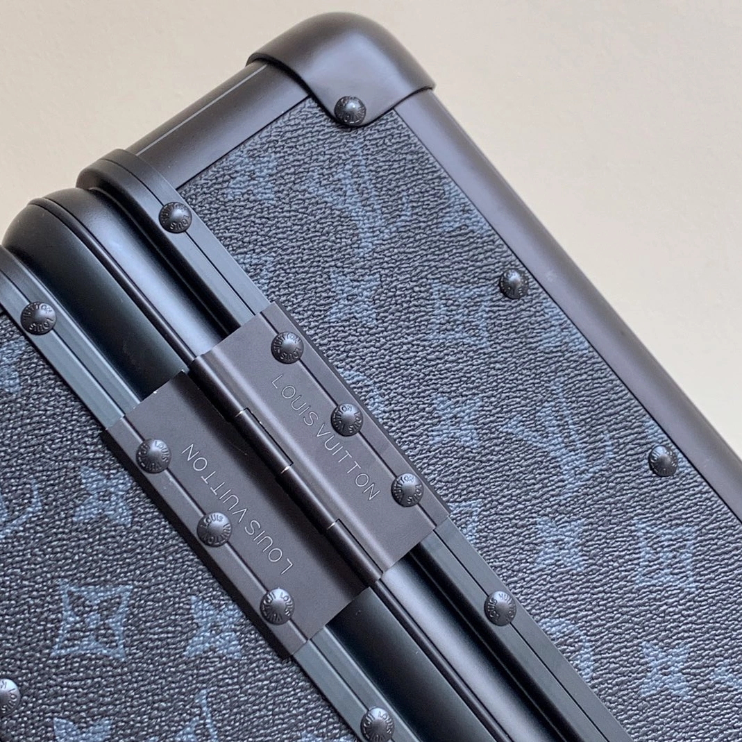 EyeCatching 6249 Louis Vuitton Luggage For Unisex - Image 3