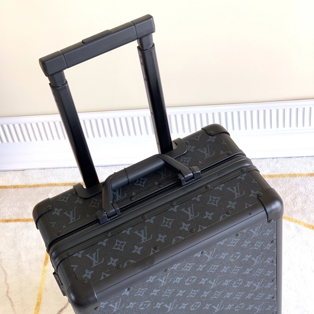 EyeCatching 6249 Louis Vuitton Luggage For Unisex - Image 6
