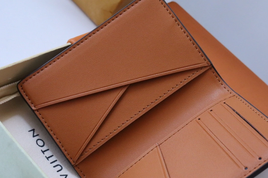 Functional 3242 Louis Vuitton LV Card Case - Image 4