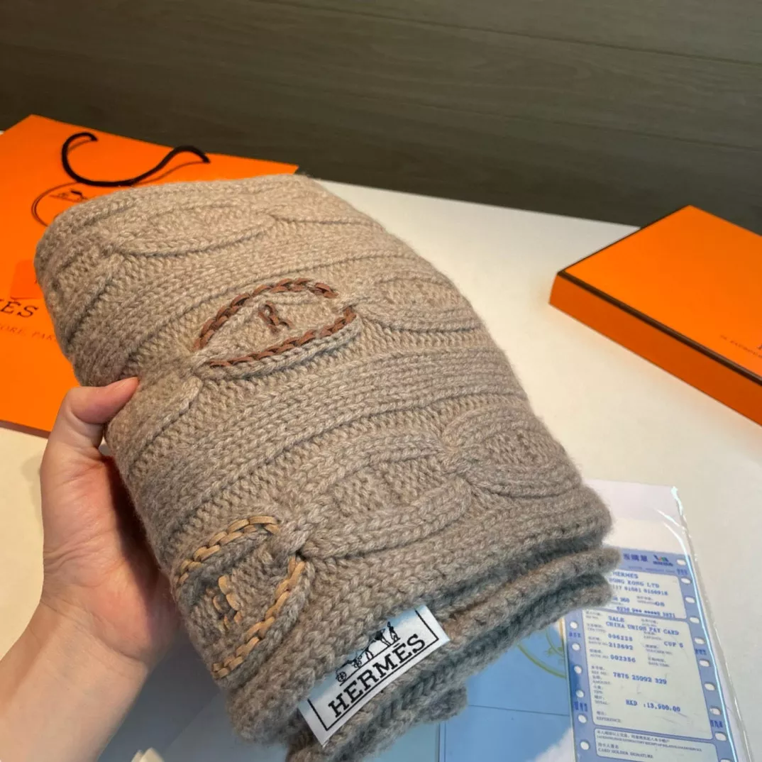 Hermes Scarf For Women Functional 5595 - Image 3