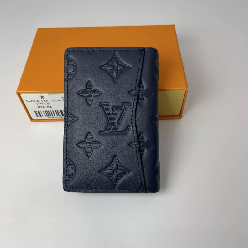 Lightweight 2446 Louis Vuitton AAA Quality Card Case - Image 3