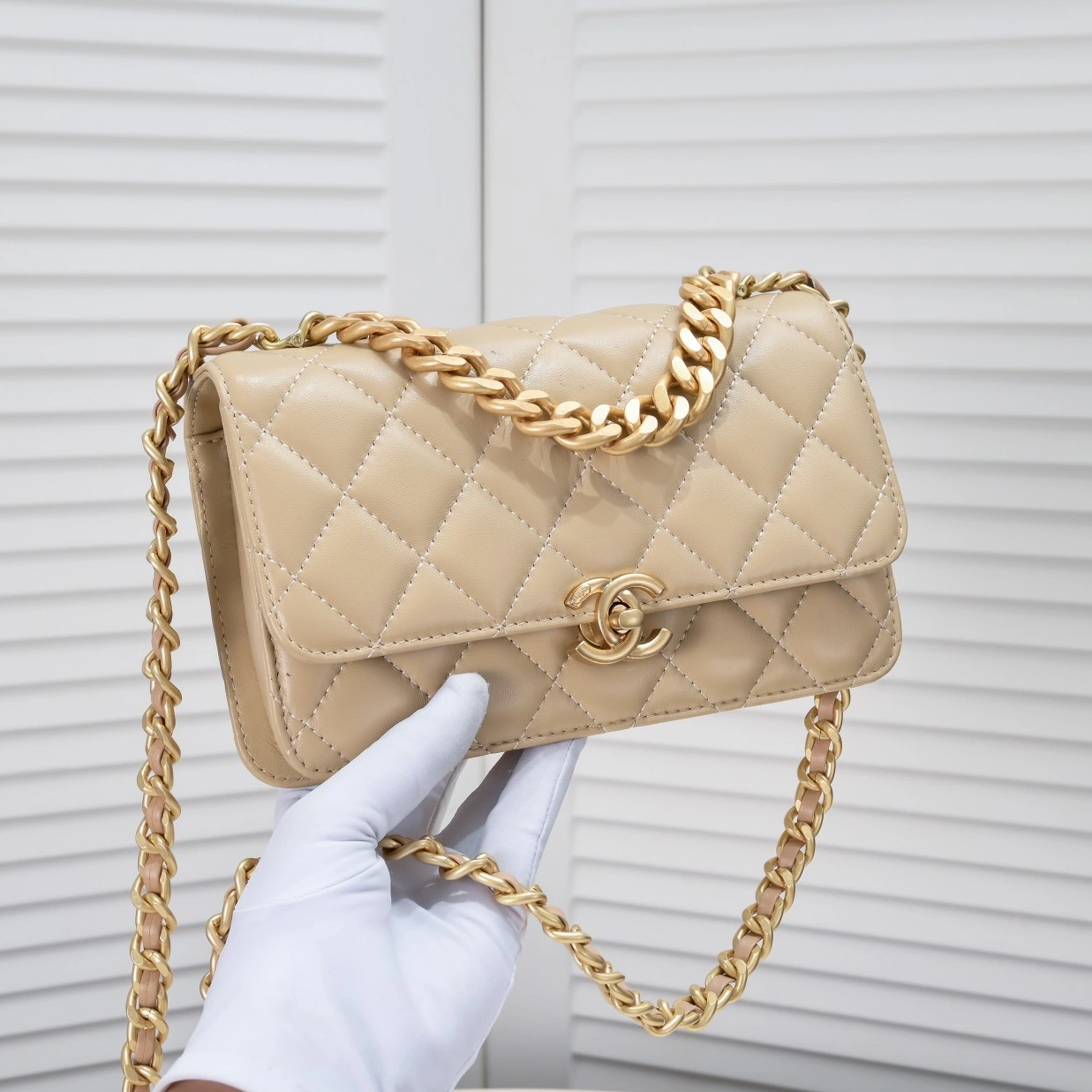 Lightweight 7536 Chanel AAA Quality Messenger Bags For Women - Image 5