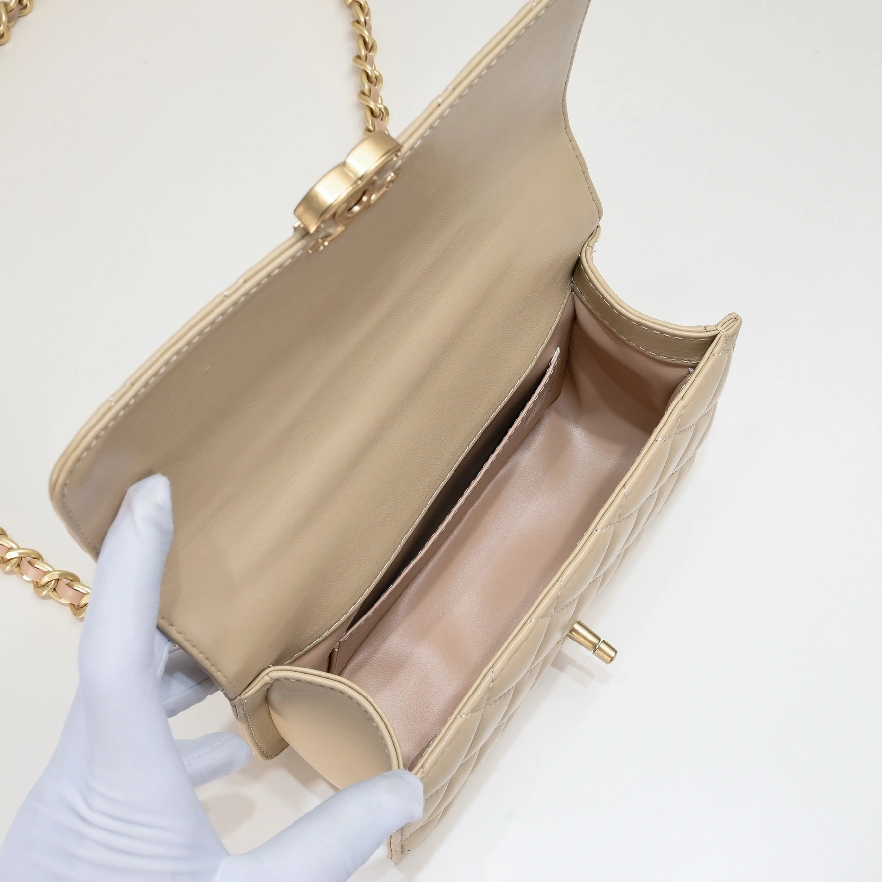 Lightweight 7536 Chanel AAA Quality Messenger Bags For Women - Image 8