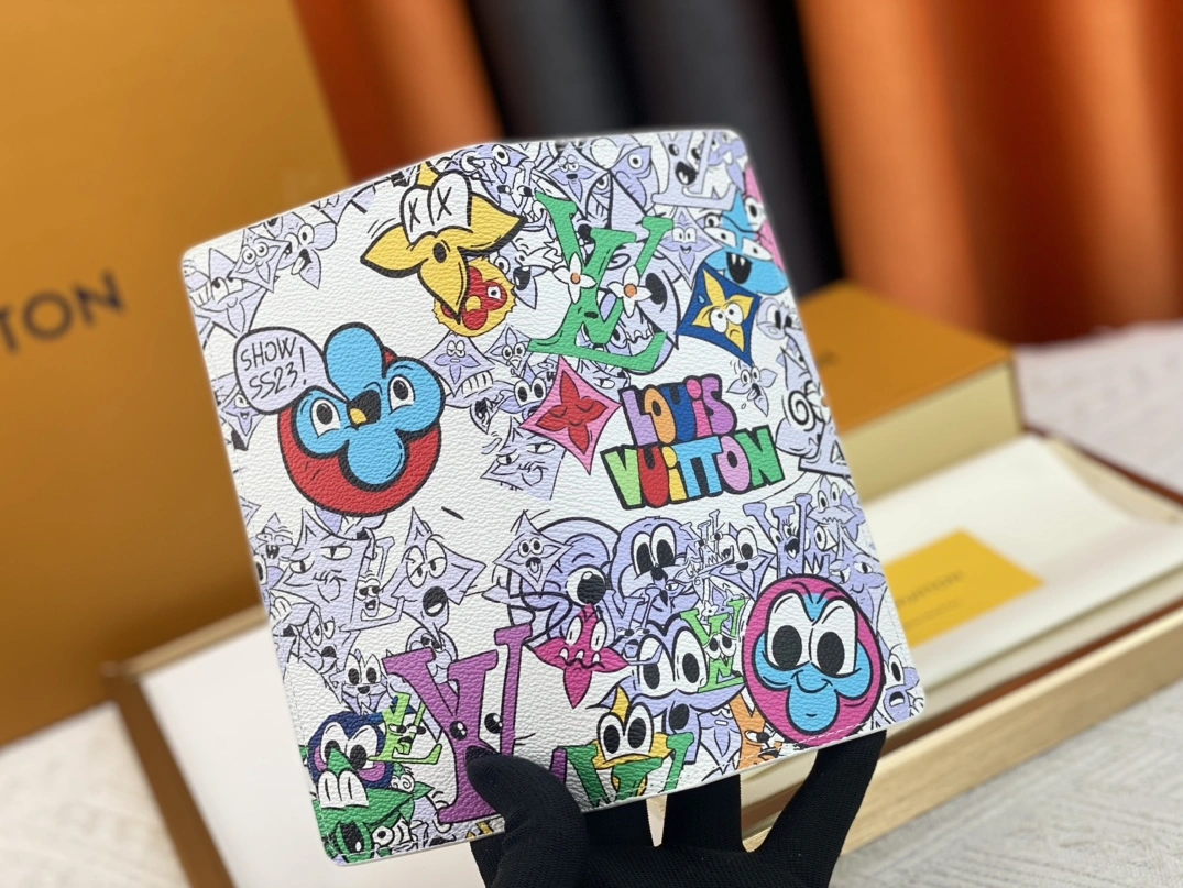 Louis Vuitton AAA Quality Card Case Lightweight 7465 - Image 6