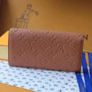 Louis Vuitton AAA Quality Card Case UrbanStyle 9446