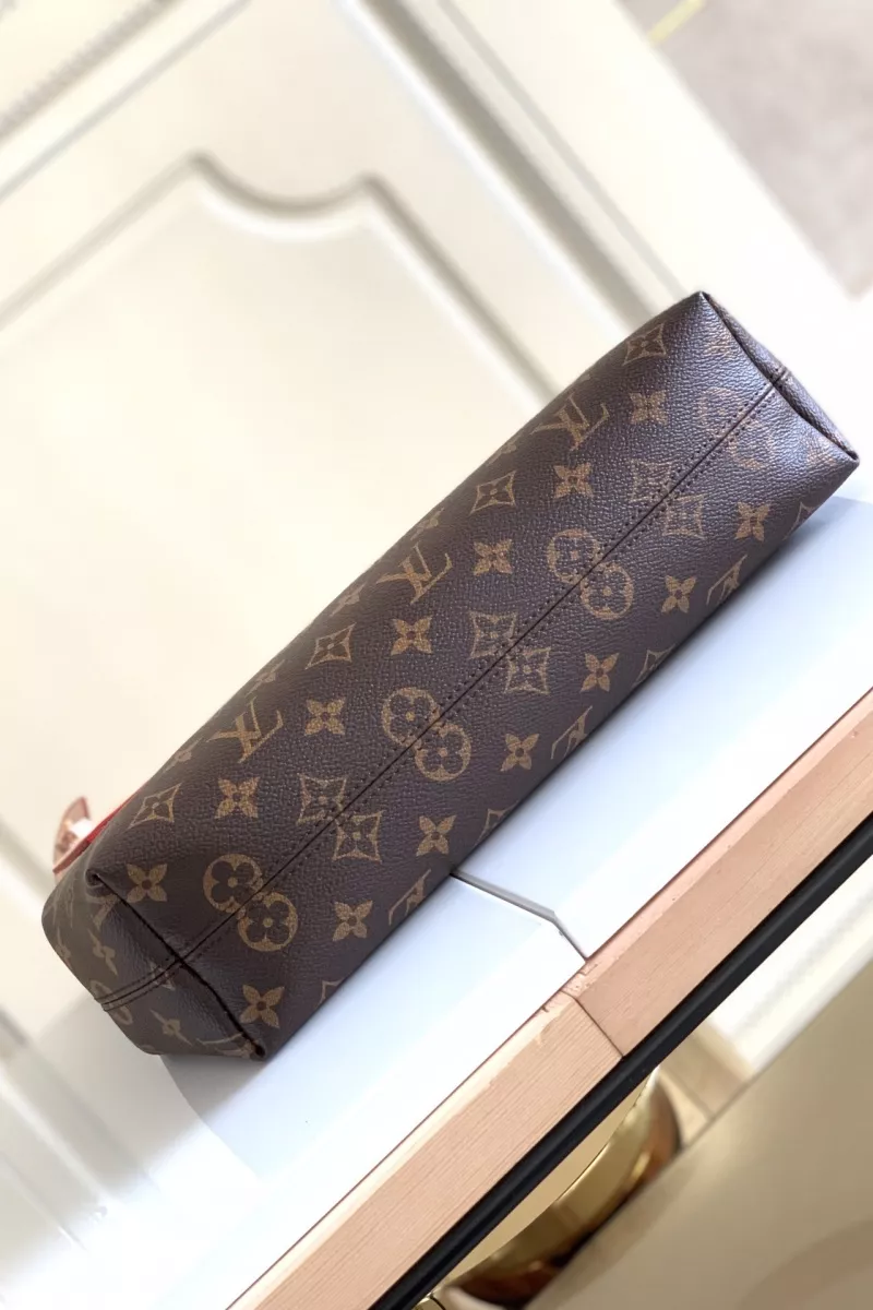 Louis Vuitton AAA Quality Handbags For Women Comfortable 574 - Image 4