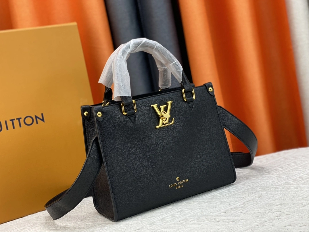 Louis Vuitton AAA Quality Handbags For Women Practical 4855