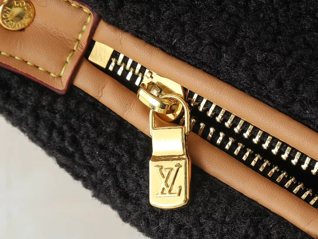 Louis Vuitton AAA Quality Handbags For Women StreetReady 8671 - Image 7