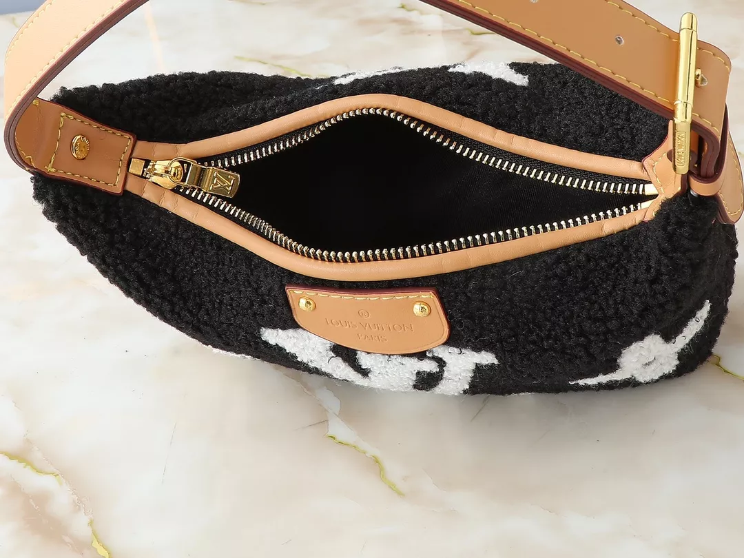 Louis Vuitton AAA Quality Handbags For Women StreetReady 8671 - Image 8