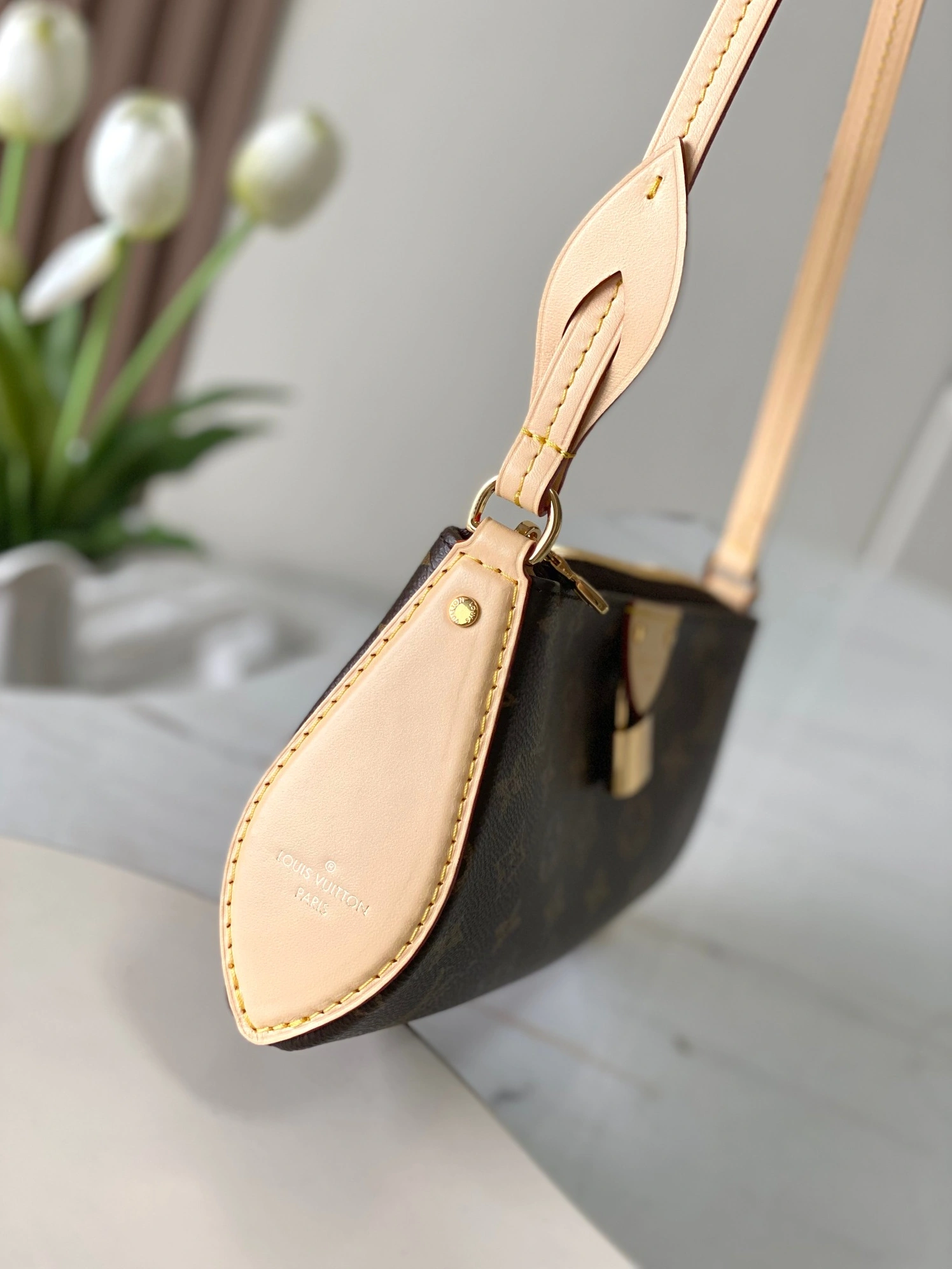 Louis Vuitton AAA Quality Shoulder Bags For Women Comfortable 2942 - Image 3